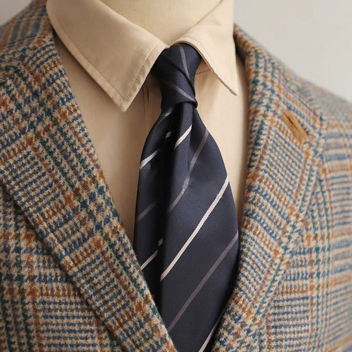Klassische tägliche Bürokrawatte für Männer mit Streifen