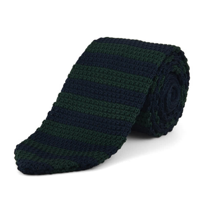 Männer gestrickte Krawatte mit horizontalen Streifen