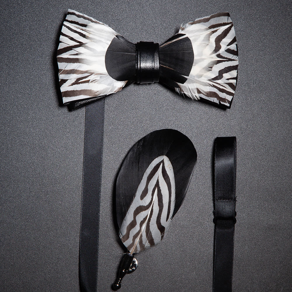 Schwarz & Weiß Zebra Federfliege mit Anstecknadel