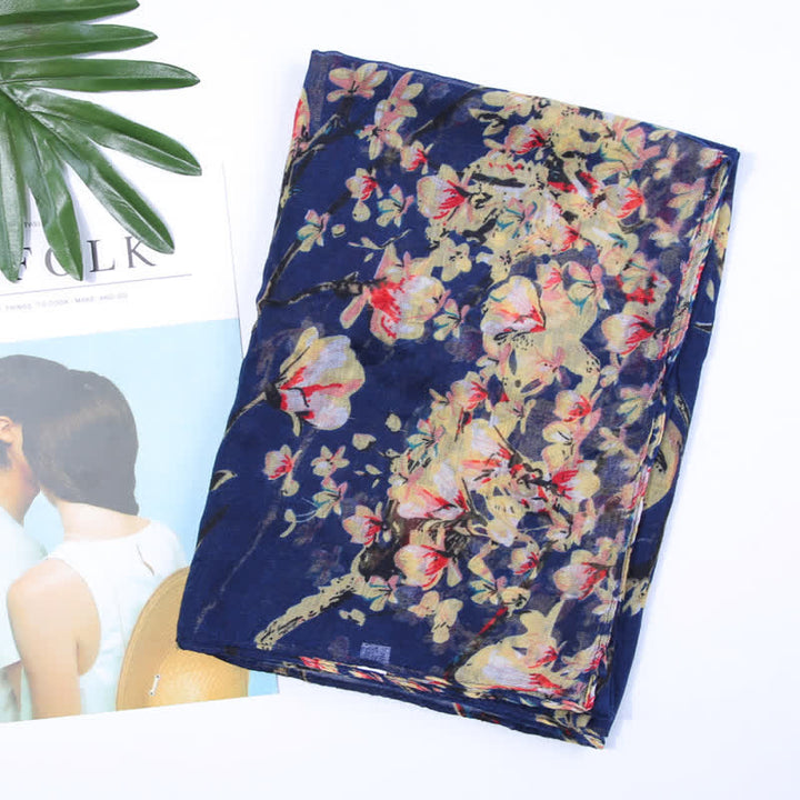 Leichter Schal mit blühenden Blumen und Vögeln für Frauen