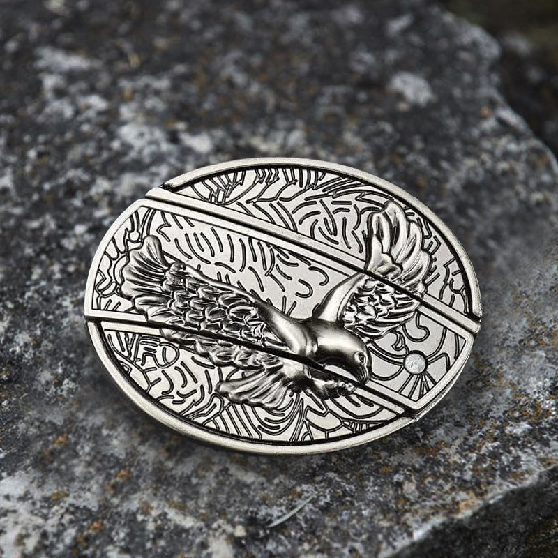 Klassischer Ledergürtel mit aufsteigendem Adler und Klappmesser