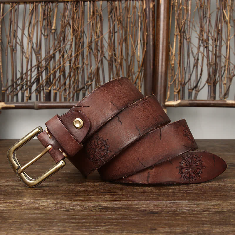 Herren Gürtel aus Leder mit geprägtem Steuerrad-Muster im Used-Look