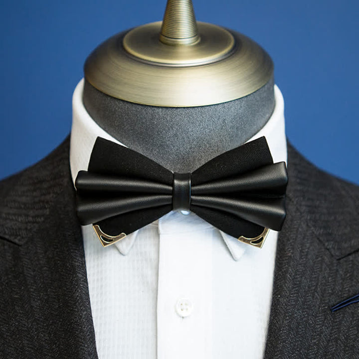 Doppellagige Herren-Fliege aus Kunstleder mit Goldspitze