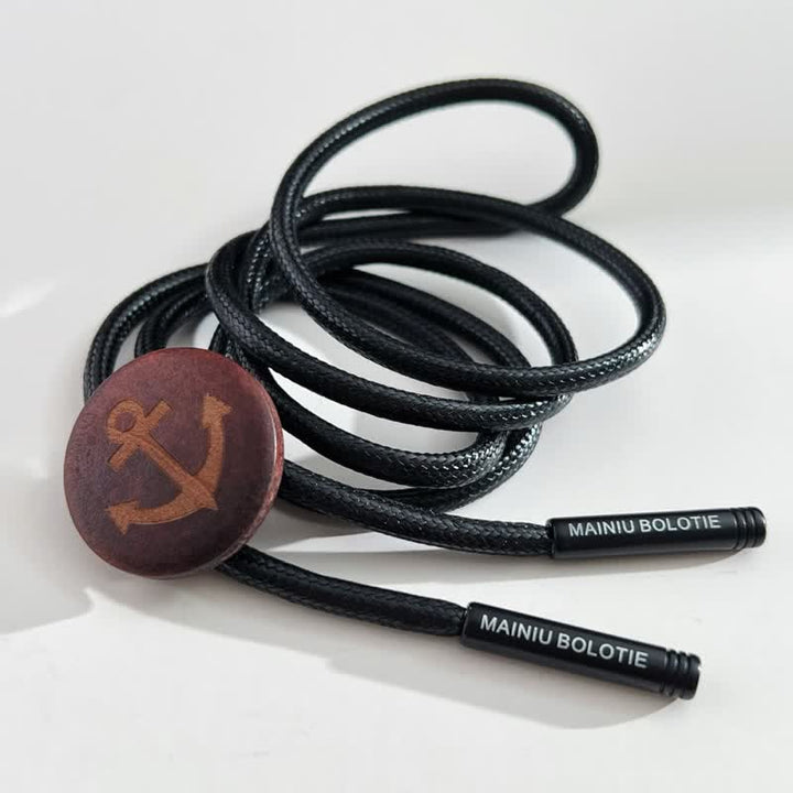 Boots-Anker Holzanhänger Cowboy Bolo Tie