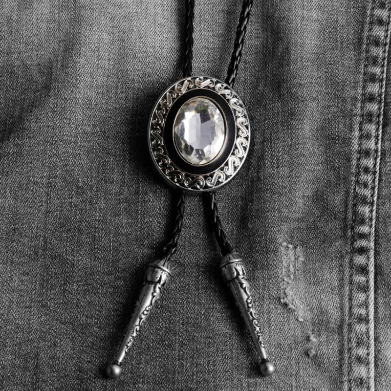 Bolo-Krawatte im Westernstil mit mittlerem Kristalleinsatz