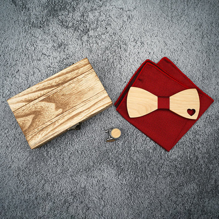 3er Set aus Holzfliege in Herzform für Herren
