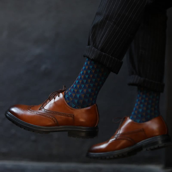 Baumwollsocken mit kontrastierendem Dreiecksmuster