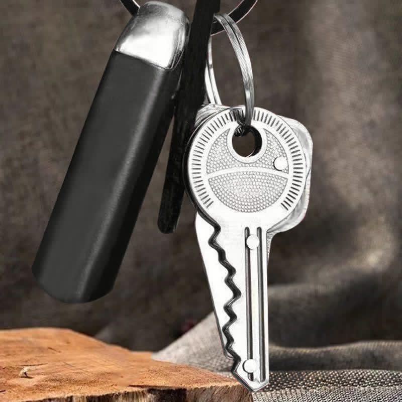 Kompaktes Mini-Klappmesser in Schlüsselform als Schlüsselanhänger