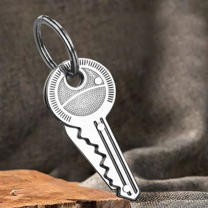 Kompaktes Mini-Klappmesser in Schlüsselform als Schlüsselanhänger