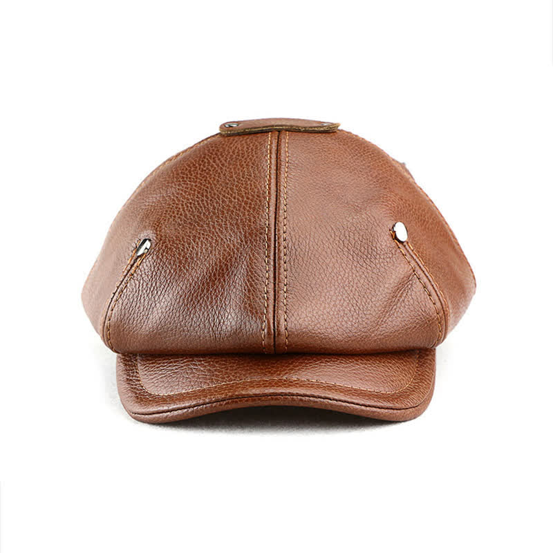 Schicke Baskenmütze aus Leder mit Nieten im Künstler-Maler-Look