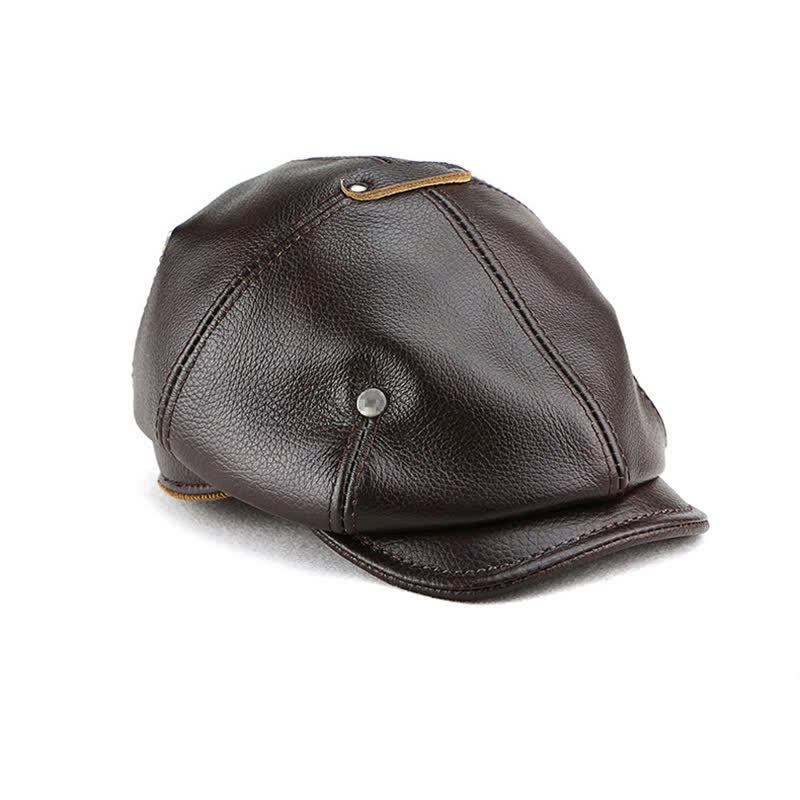 Schicke Baskenmütze aus Leder mit Nieten im Künstler-Maler-Look