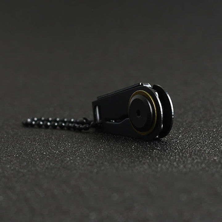 Schwarzes EDC-Klappmesser, tragbarer taktischer Schlüsselanhänger