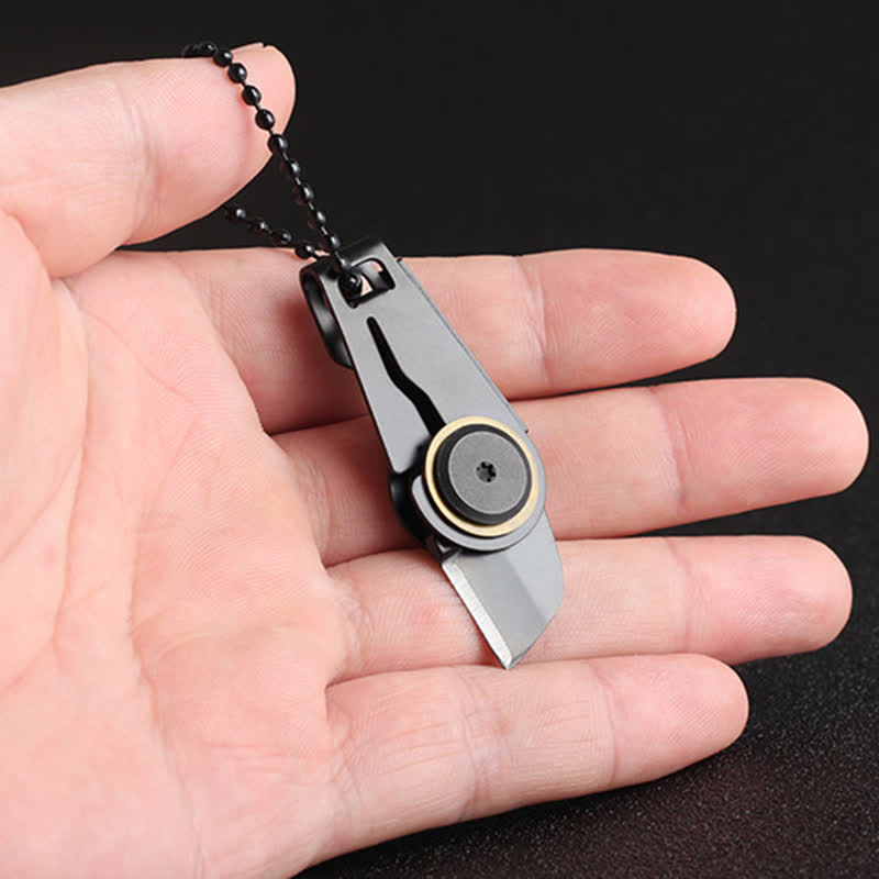 Schwarzes EDC-Klappmesser, tragbarer taktischer Schlüsselanhänger