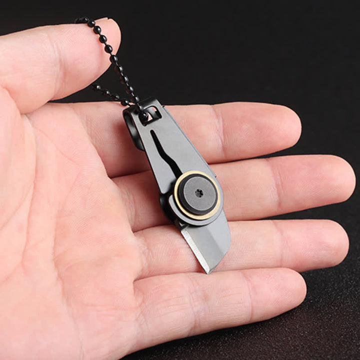 Schwarzes EDC-Klappmesser, tragbarer taktischer Schlüsselanhänger