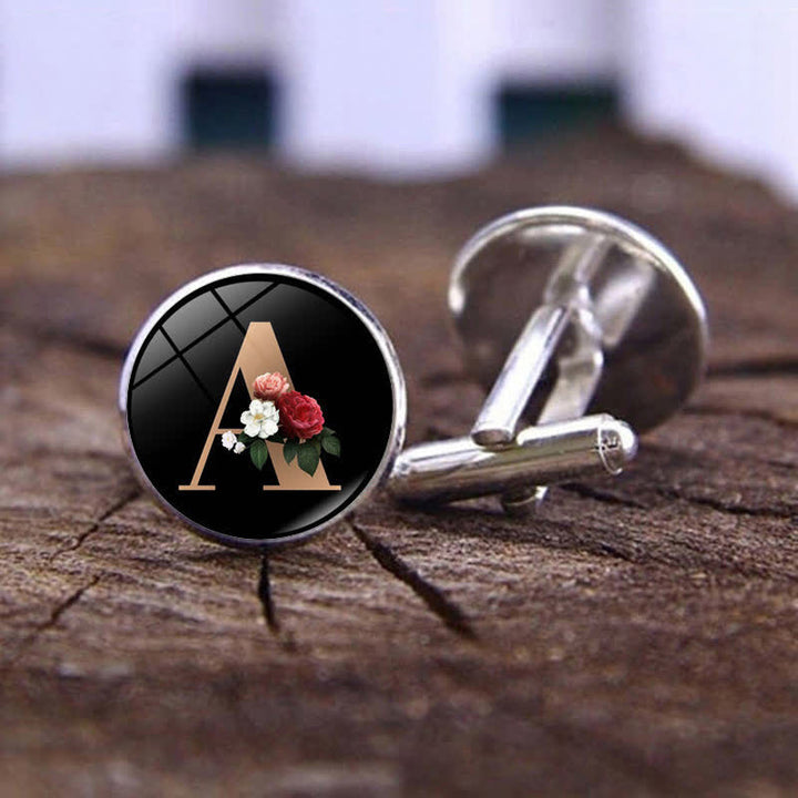 3-teiliges Set mit Krawattenklammer, Brosche und Manschettenknöpfen für Herren mit Blumenmotiv und 26 Großbuchstaben