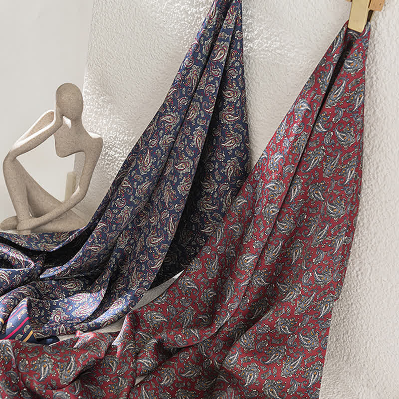 Dünner, langer Herrenschal aus reiner Seide mit Paisleymuster im Vintage-Stil