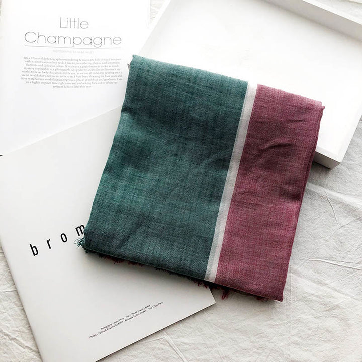 Dreifarbiger, farblich passender Faltenschal für den Sommer