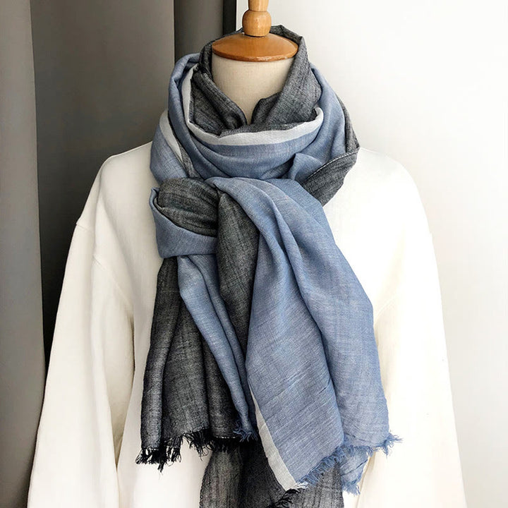 Dreifarbiger, farblich passender Faltenschal für den Sommer