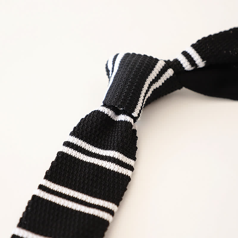 Gestreifte schmale Strickkrawatte für Herren