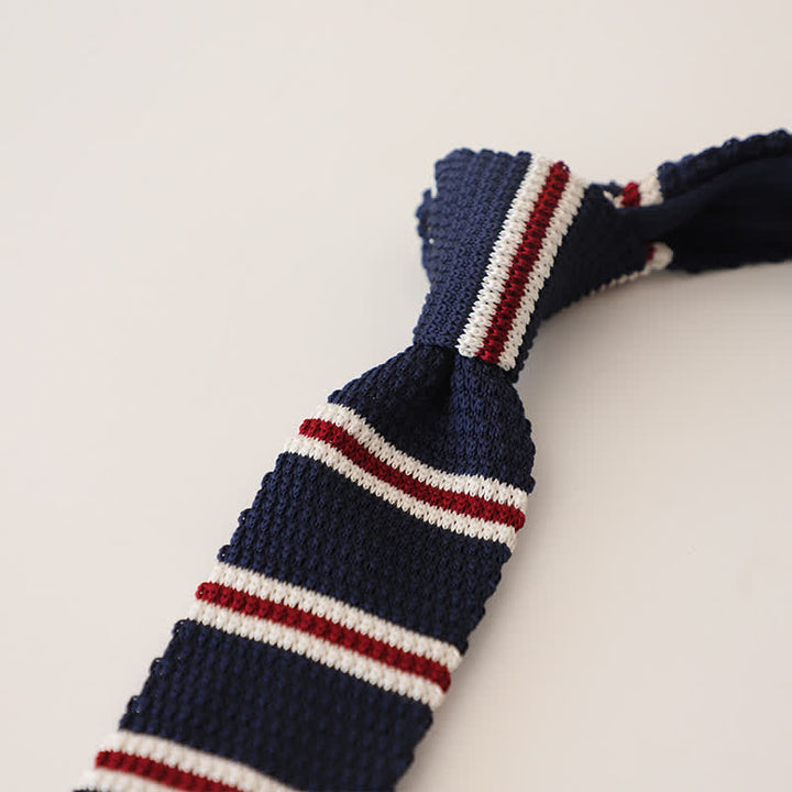 Gestreifte schmale Strickkrawatte für Herren
