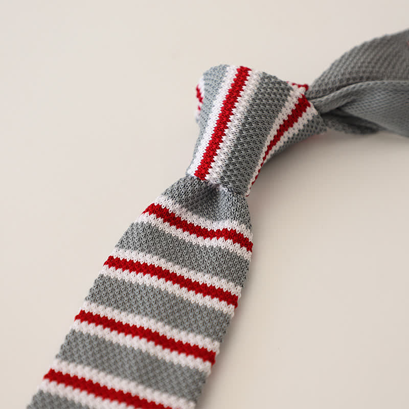 Gestreifte schmale Strickkrawatte für Herren