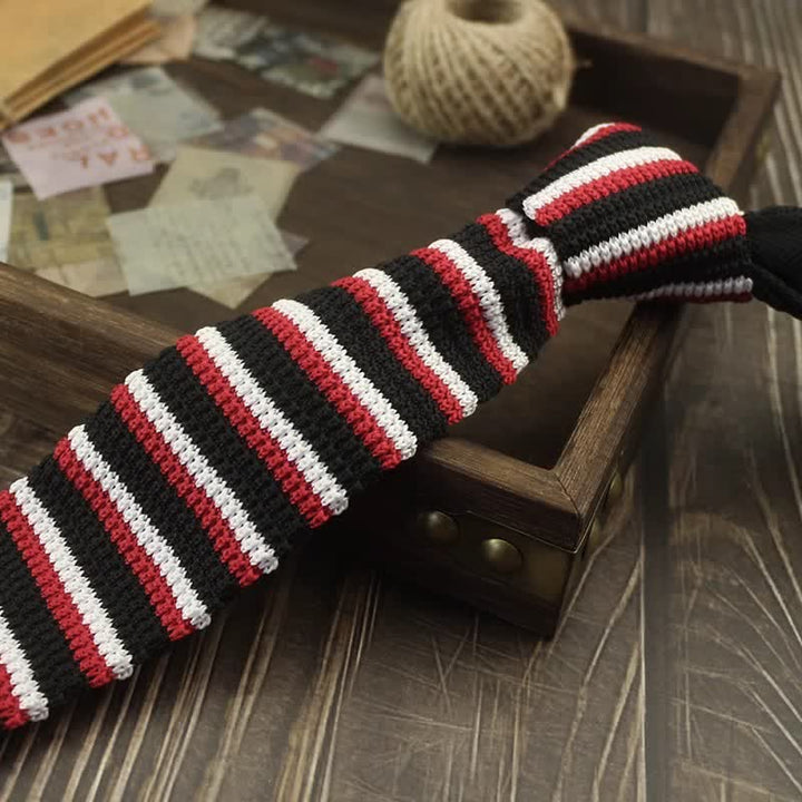 Gestreifte Strickkrawatte mit Farbblockmuster für Herren