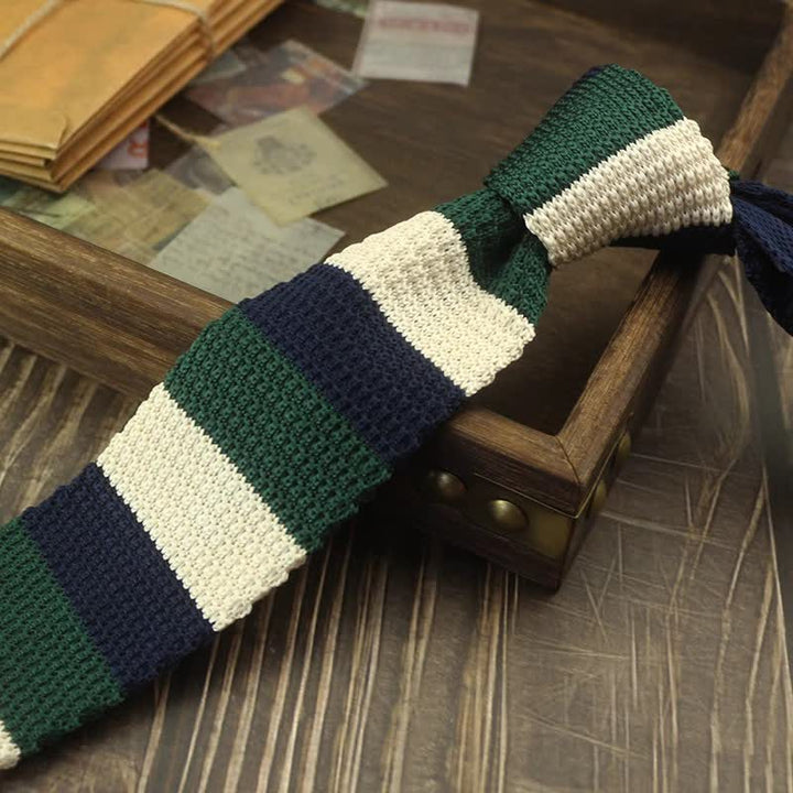Gestreifte Strickkrawatte mit Farbblockmuster für Herren
