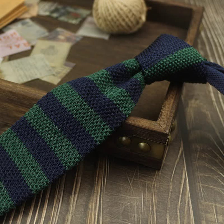 Gestreifte Strickkrawatte mit Farbblockmuster für Herren