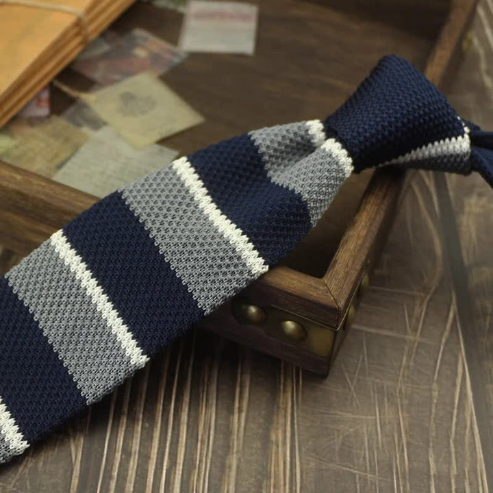 Gestreifte Strickkrawatte mit Farbblockmuster für Herren