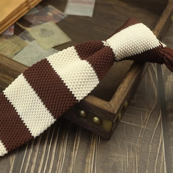 Gestreifte Strickkrawatte mit Farbblockmuster für Herren