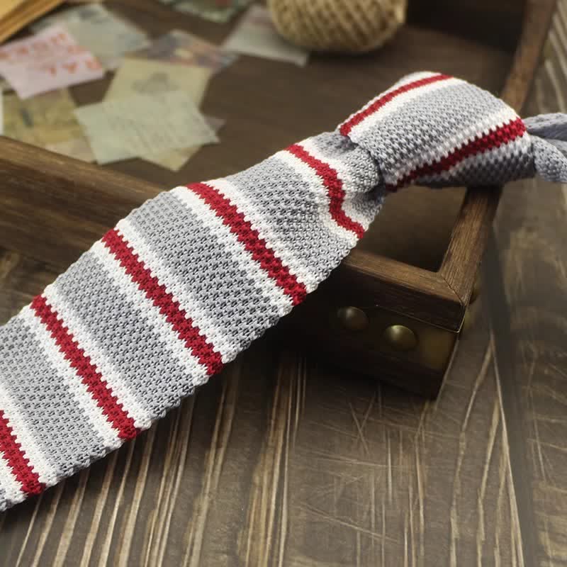 Gestreifte Strickkrawatte mit Farbblockmuster für Herren