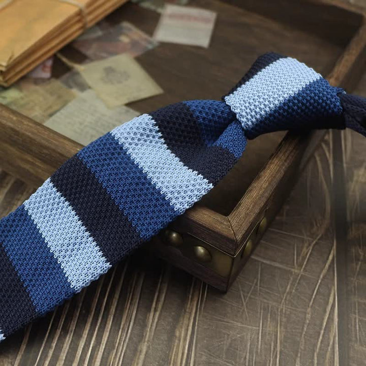 Gestreifte Strickkrawatte mit Farbblockmuster für Herren