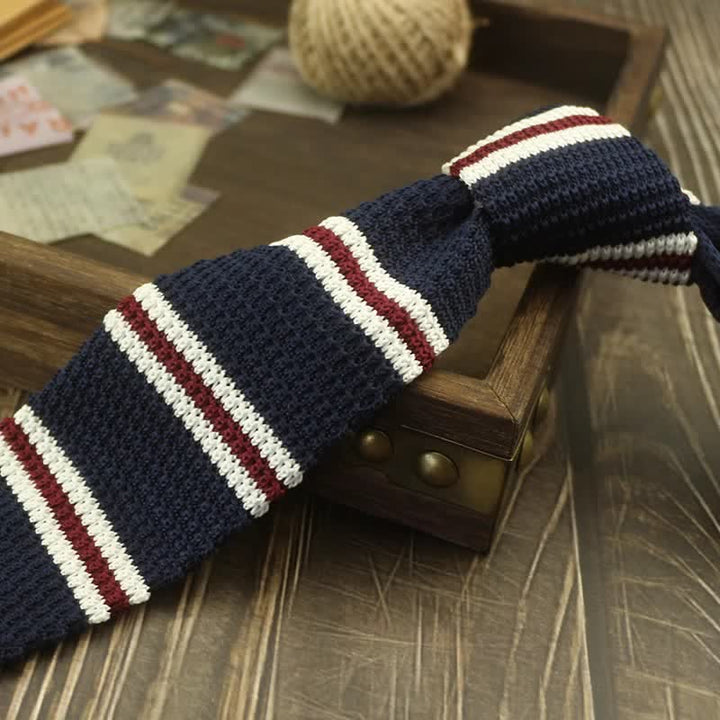 Gestreifte Strickkrawatte mit Farbblockmuster für Herren