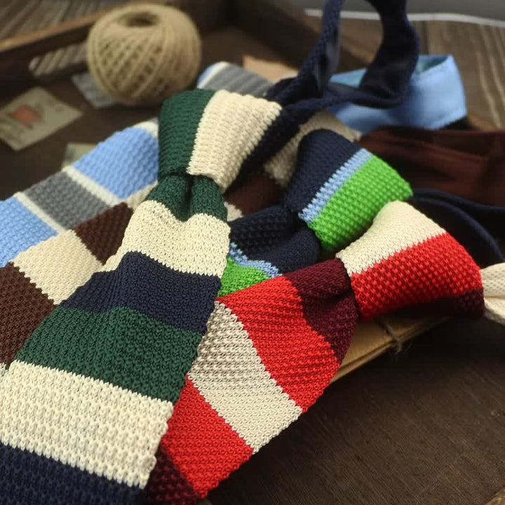 Gestreifte Strickkrawatte mit Farbblockmuster für Herren