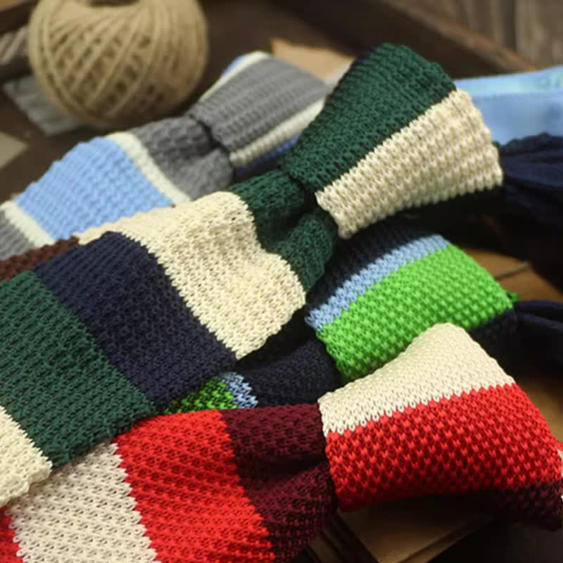 Gestreifte Strickkrawatte mit Farbblockmuster für Herren