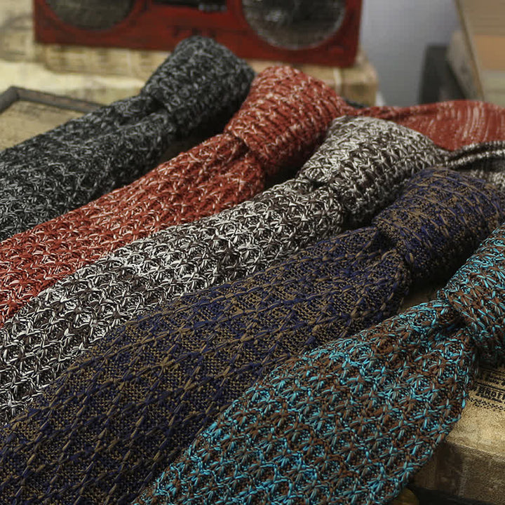 Bunte, dunkle Strickkrawatte für Herren