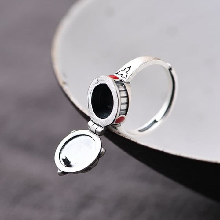 Verstellbarer Ring mit Rosenblüte und verstecktem Fach