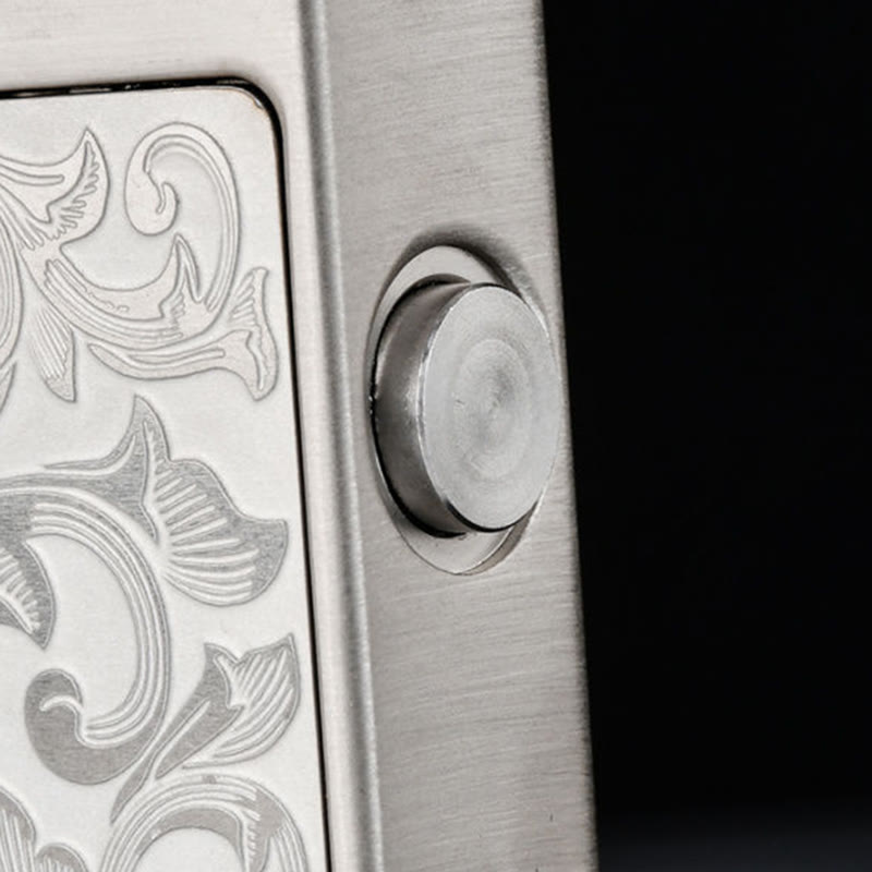 Kreatives nachfüllbares Kerosinfeuerzeug mit One-Touch-Zündung