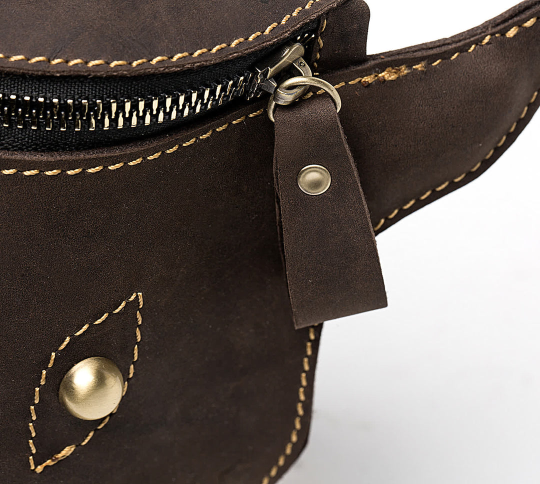 Gürteltasche aus echtem Crazy Horse-Leder mit Kuhkopf