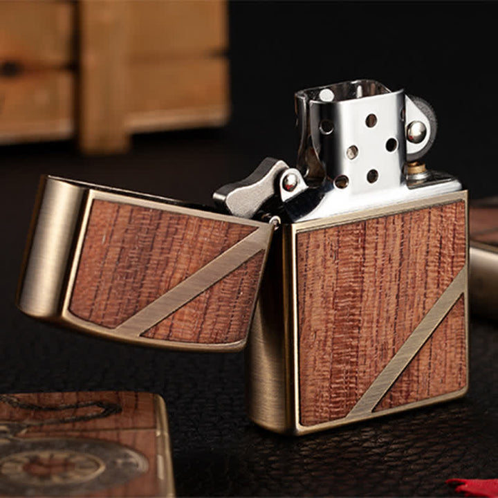 Nachfüllbares Kerosinfeuerzeug mit geschnitztem Retro-Muster aus Holz