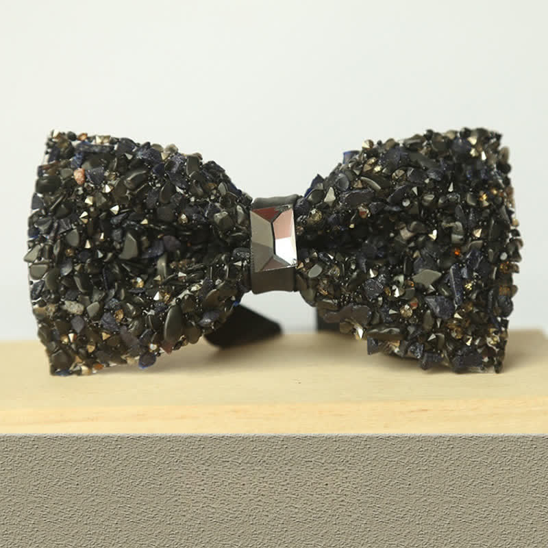 Herren Fliege mit mehrfarbigen Steinen und Kristallen