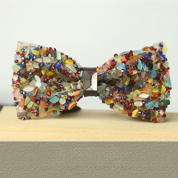 Herren Fliege mit mehrfarbigen Steinen und Kristallen