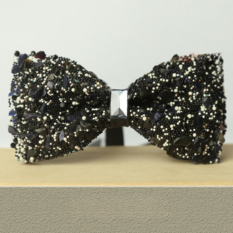 Herren Fliege mit mehrfarbigen Steinen und Kristallen