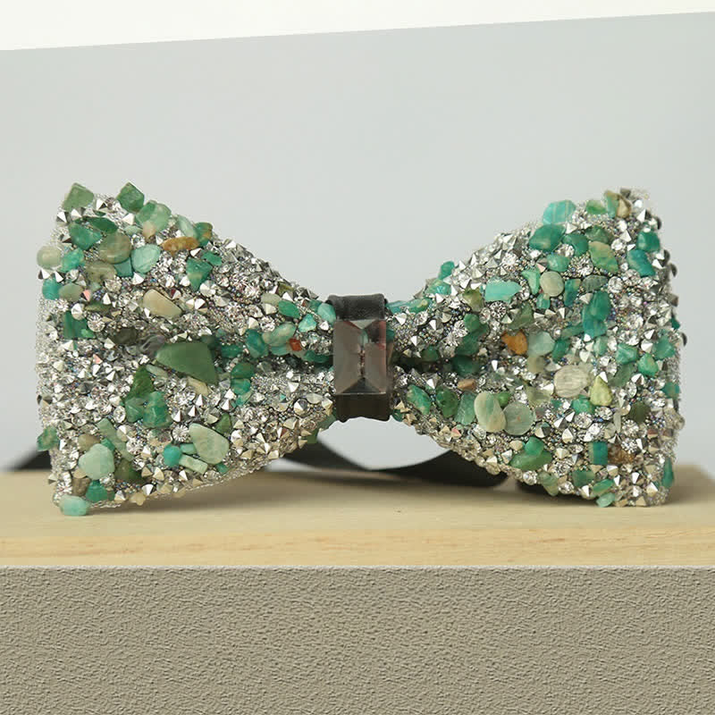 Herren Fliege mit mehrfarbigen Steinen und Kristallen