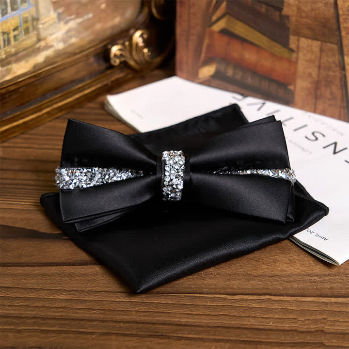 Herren-Set aus Satin mit Fliege und Einstecktuch und glänzendem Strass