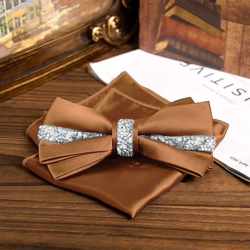 Herren-Set aus Satin mit Fliege und Einstecktuch und glänzendem Strass
