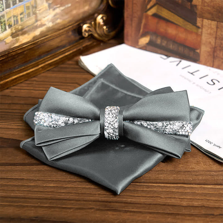 Herren-Set aus Satin mit Fliege und Einstecktuch und glänzendem Strass