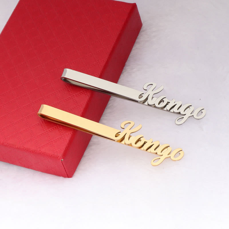 Personalisierte Krawattennadel für Anzüge mit Ihrem Namen