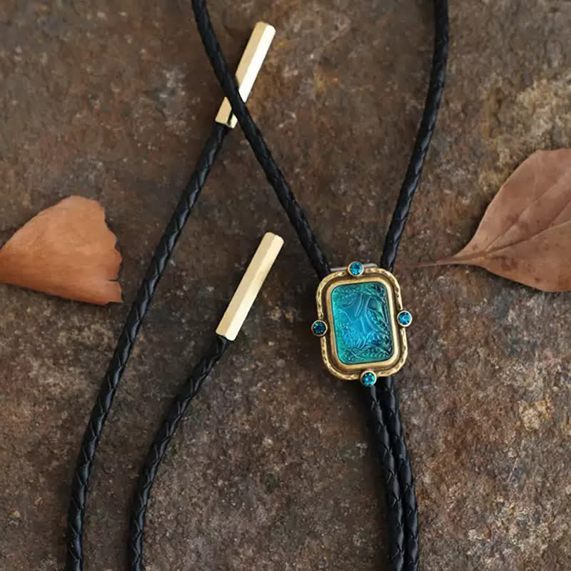 Bolokrawatte im Retro-Palaststil mit Meereslandschaft in Blau und Grün