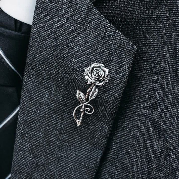 Romantische Herren-Brosche „Gentleman“ mit 3D-Rosenmotiv in Silber